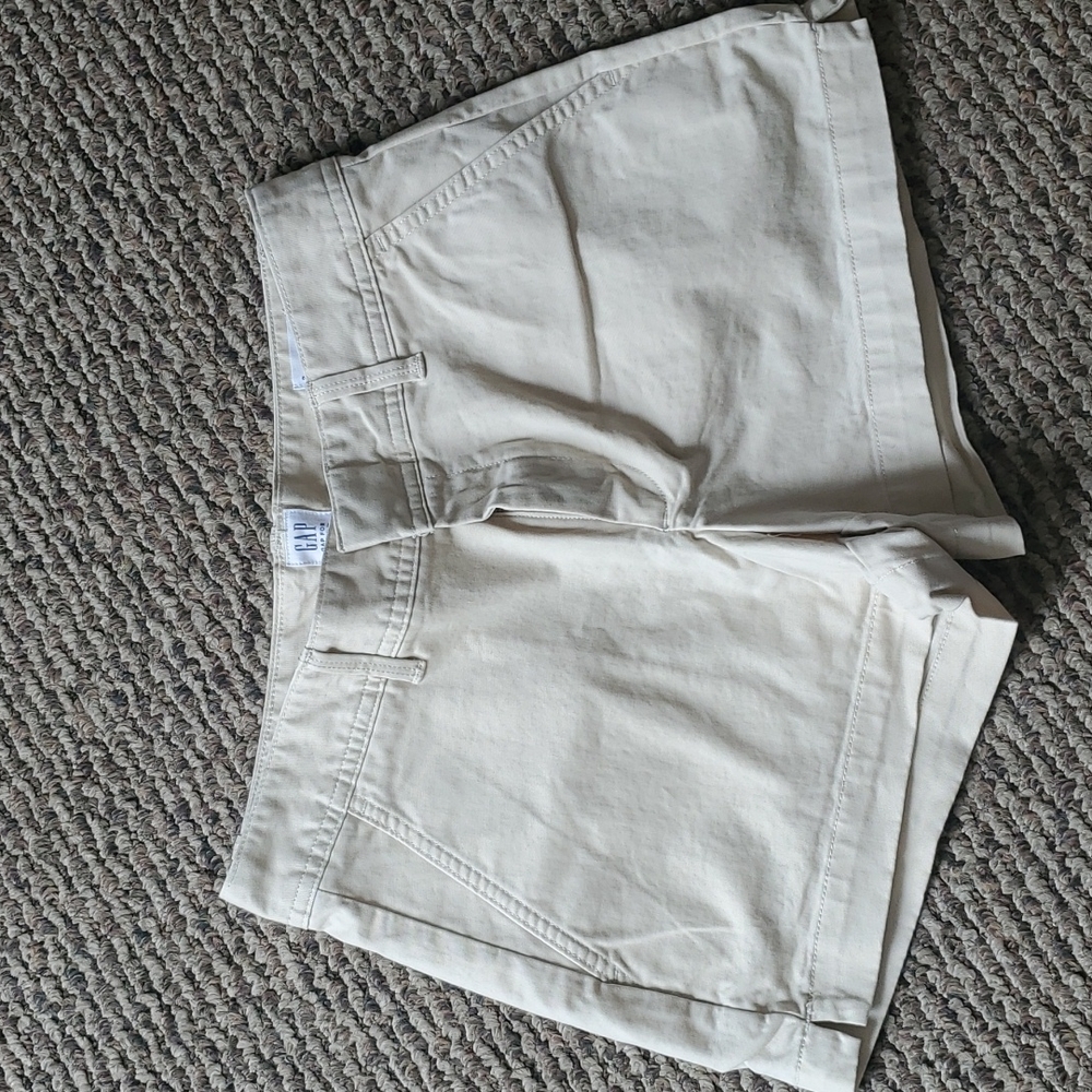 Gap shorts
